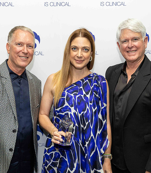 ΤΑΤΟΪ Club Spa Honoured with the iS CLINICAL Blue Diamond Award | Tatoi Club