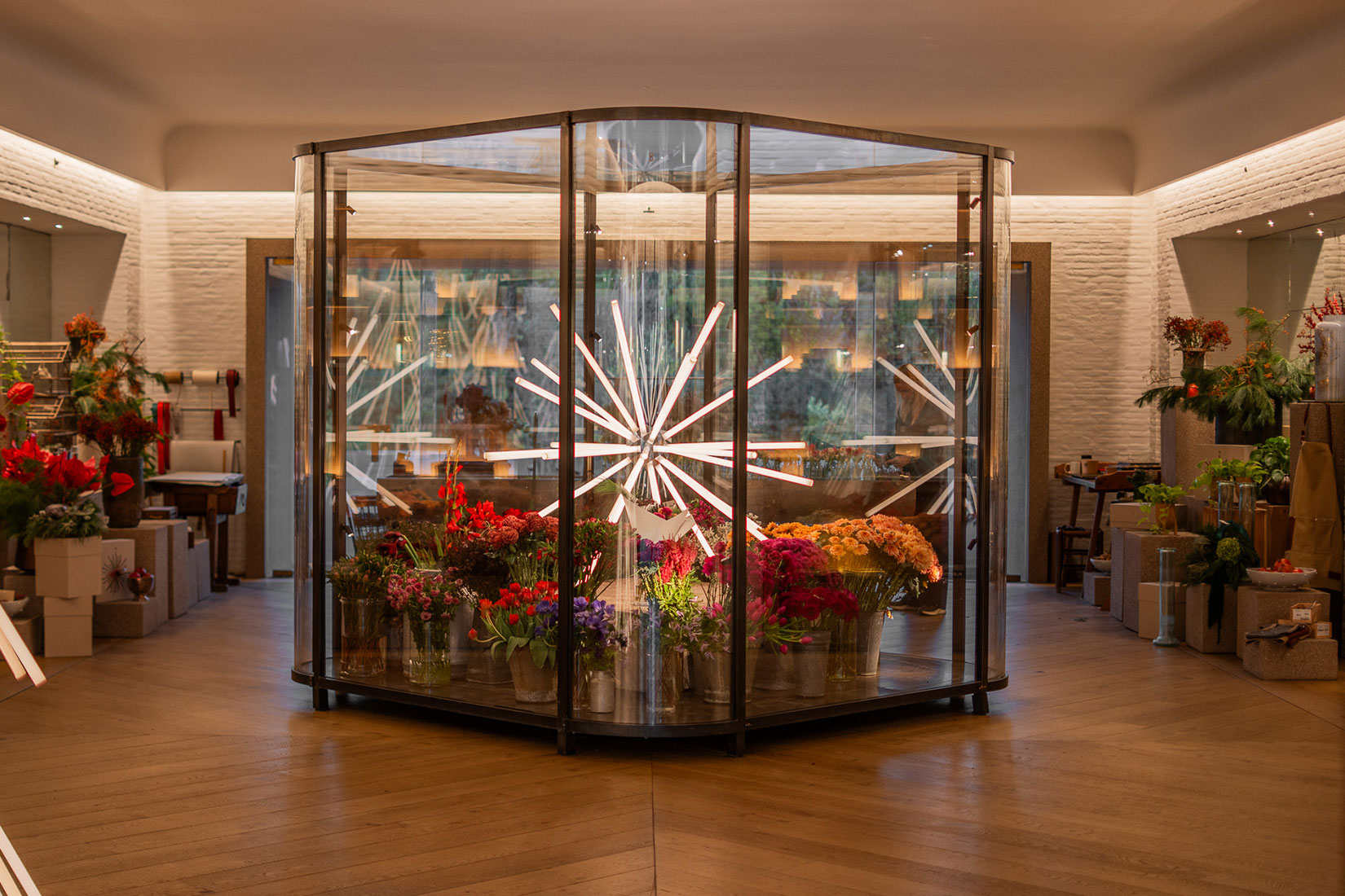 Electric Christmas decoration | Tatoi Club